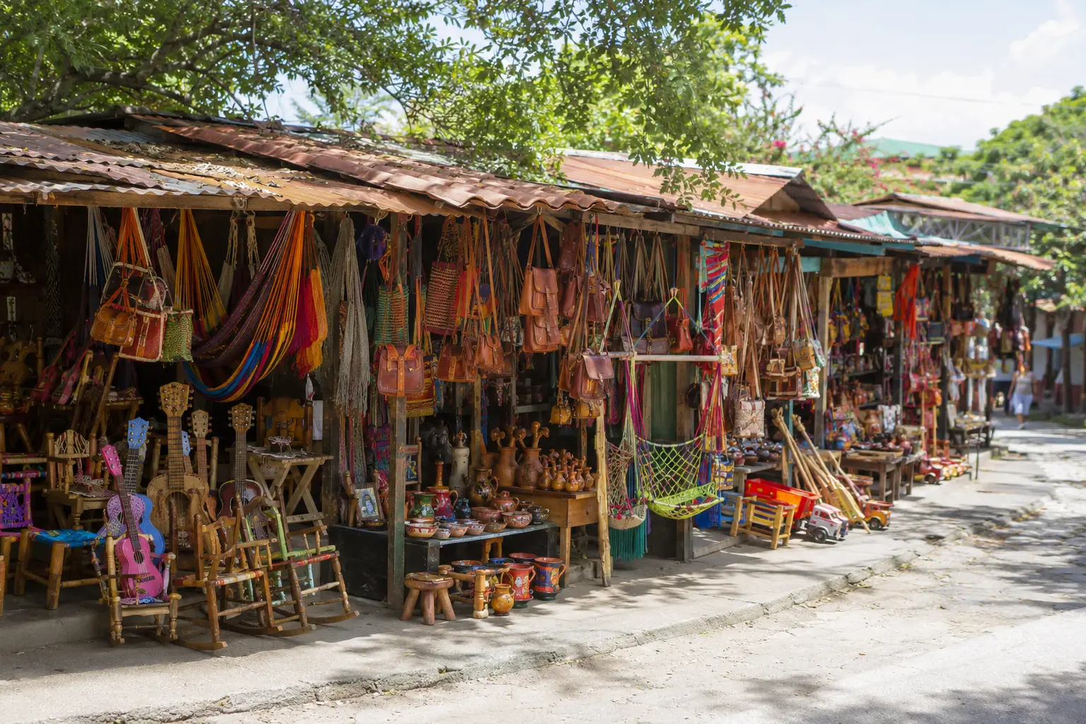 Laguna de Apoyo from Catarina with local vendors on a Nicaragua day trip from Guanacaste